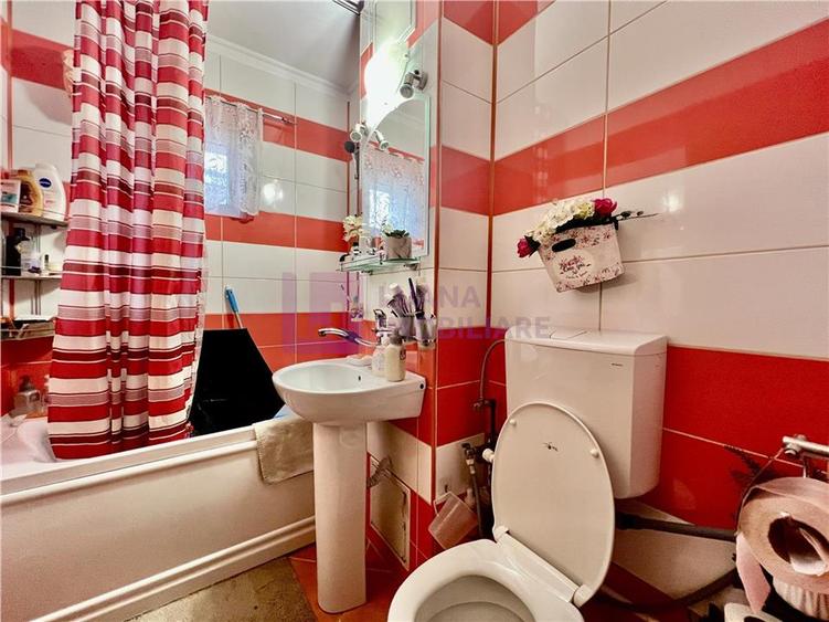 Apartament cu 3 camere | Vasile Aaron | decomandat | pivnita si boxa