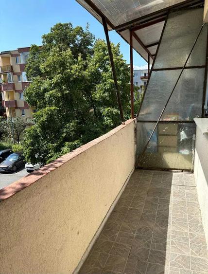 Apartament 2 camere, 45 mp, etaj 2, parcare, zona Liceului Onisifor Ghibu