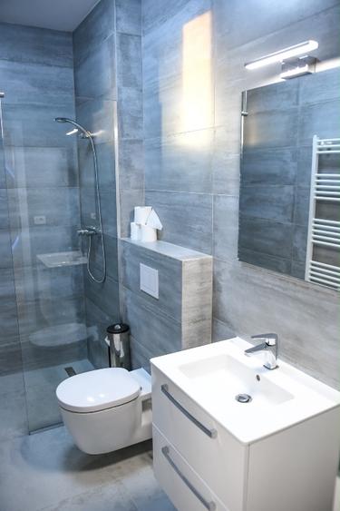 Penthouse de închiriat, Maniu Residence