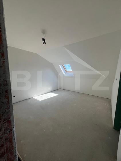 Apartament 4 camere, semifinisat, terasa, zona Cetății