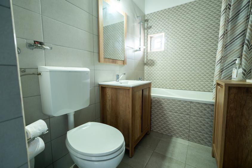 Apartament cu 2 camere I Decomandat I Piața Abator
