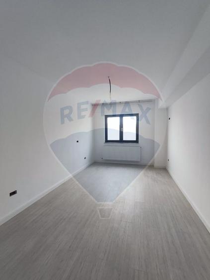Apartamente Noi cu Lift în Burdujeni, 55-68 mp - Lângă Piață, Biserica