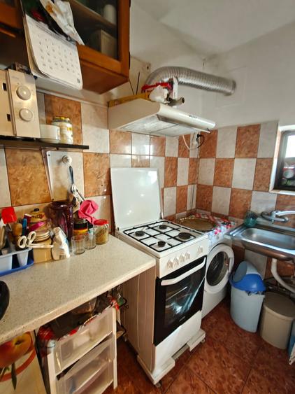 2 camere , bloc 1975, pe str. Valea Lunga