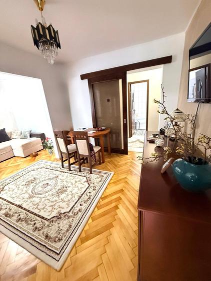 Apartament deosebit cu 2 camere (reconfigurat din 3 camere) – Zona Centrală