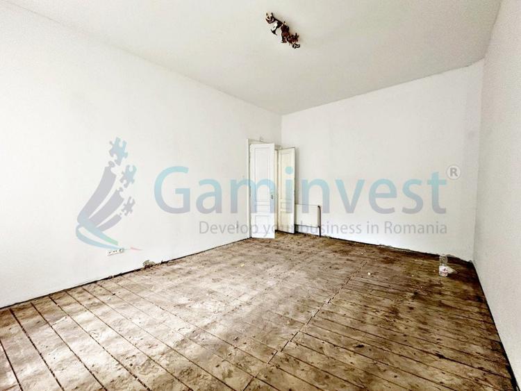 Casa ultracentrala cu apartament si demisol, zona Republicii pietonala, Oradea