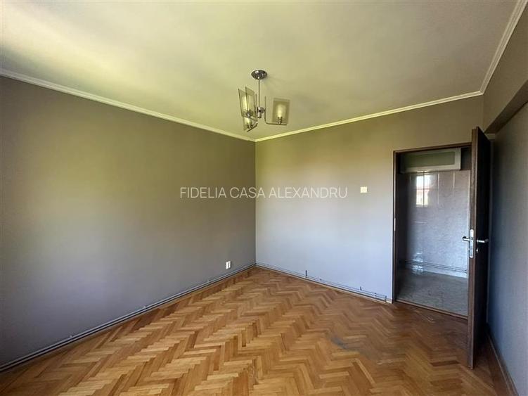 Apartament 3 camere de vanzare, semidecomandat, etaj intermediar, bloc fara risc - 7
