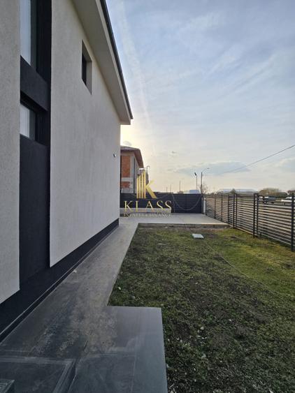 Vila 4 camere Tunari de vanzare