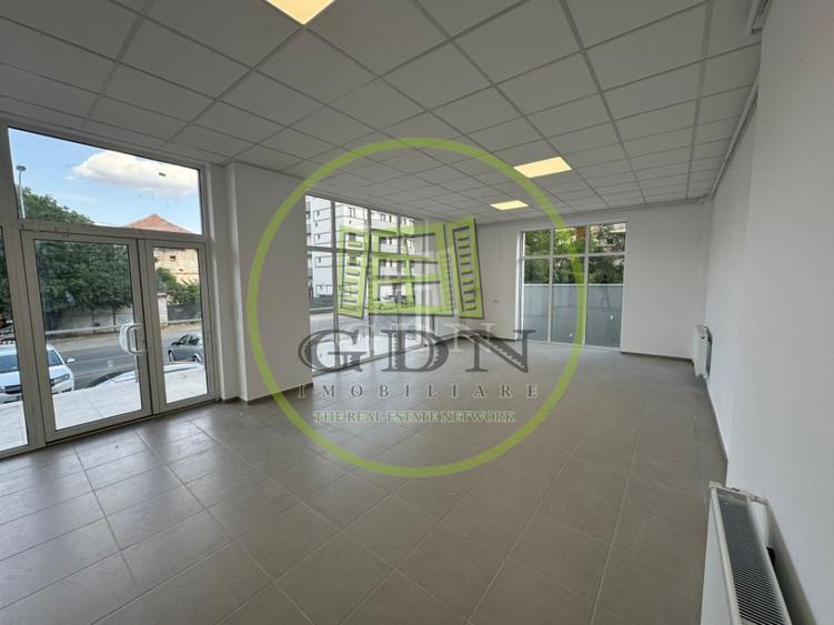 Spatiu comercial, parter, 65 mp, 1 Mai, Zona Autogara