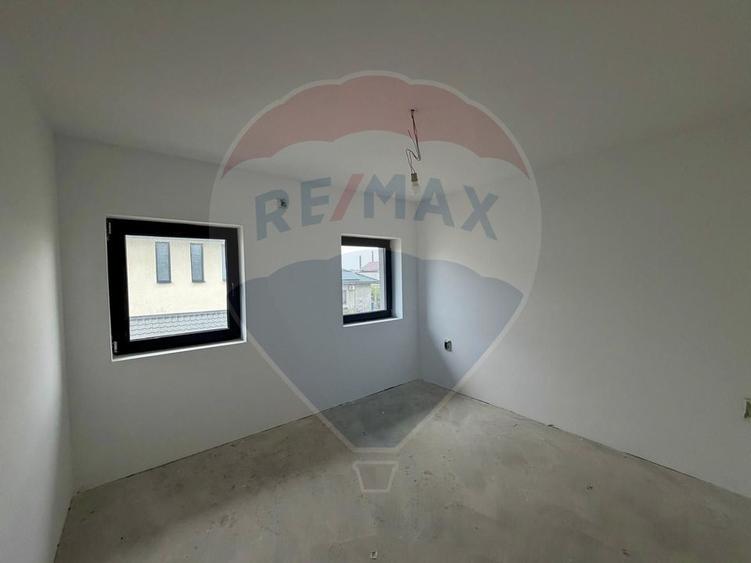 Casă/Duplex 4 camere Cernica