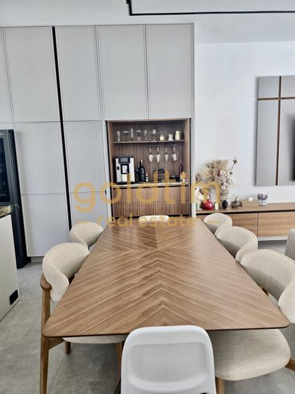 TOWNHOUSE/AVALON/6 CAMERE/PORSCHE PIPERA/PET FRIENDLY/2 PARCARI/ROND OMV