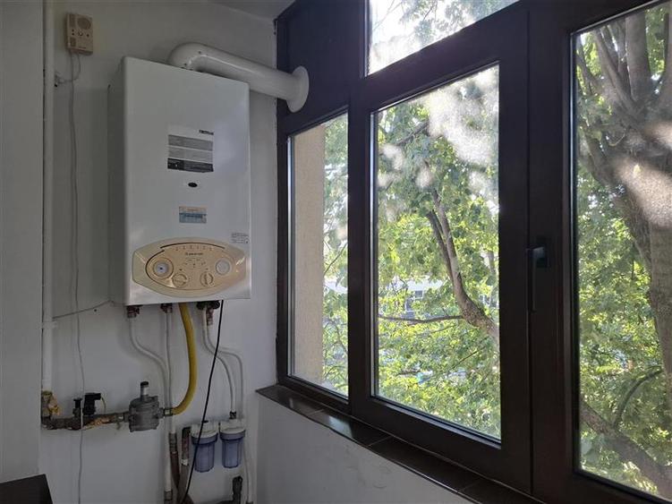 Apartament 2 camere et 2, decomandat, CT, Sud