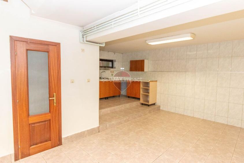 Casa / Vila cu 7 camere de inchiriat în zona Victoriei - 25