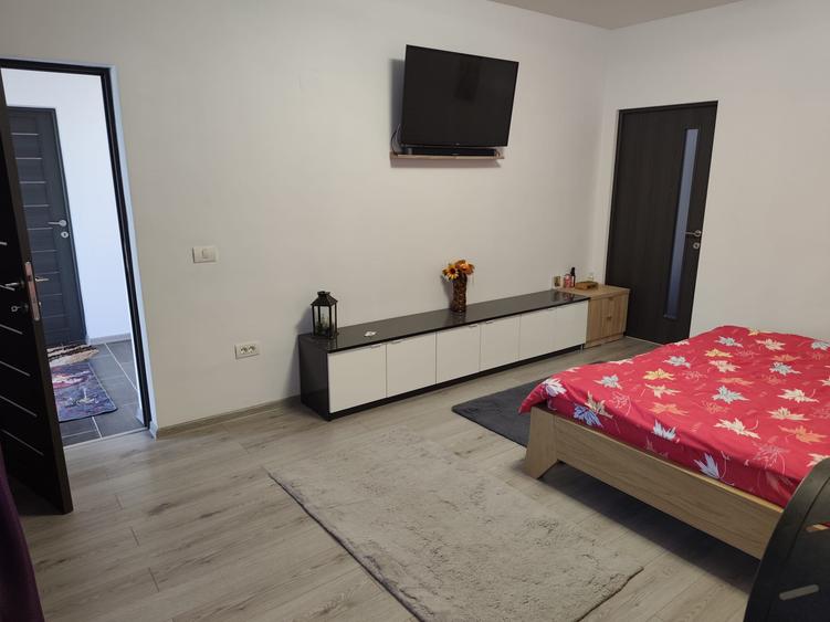 FARA COMISIOANE zona linistita aer curat casa mobilata 3 camere P +M teren 755mp