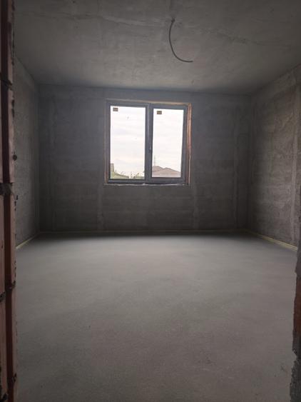 FARA COMISION Sabareni casa mare 3 camere 2 bai beci PARTER placa la cheie 500mp