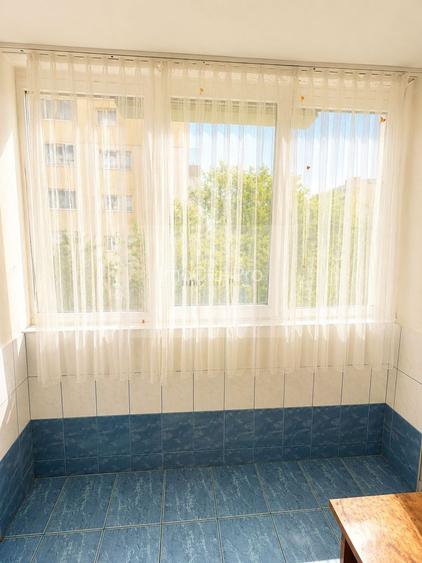 Închiriere apartament decomandat 4 camere - 2 băi-etaj intermediar - 11