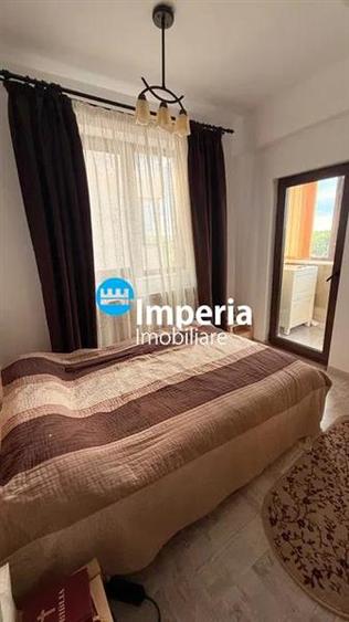Apartament 2 cam, decomandat, de vanzare in zona Podul de fier - Moara de Vant