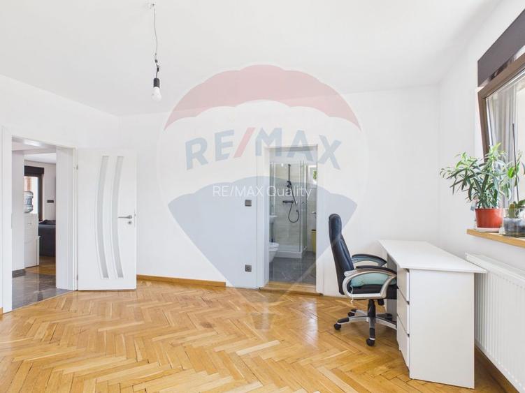 Vila cu Gradina generoasa - Oaza de relaxare in Gruiu - 11
