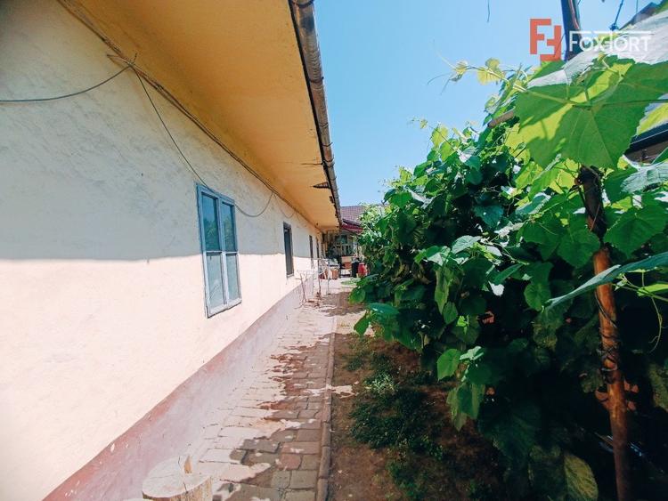 COMISION 0% Casa cu 4 apartamente la curte comuna cu teren total 748 mp