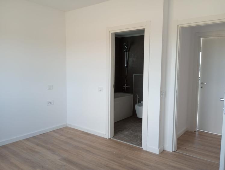 Casa individuala, la cheie, sat Dumbraveni, comuna Balotesti, str. Lahovari 90G