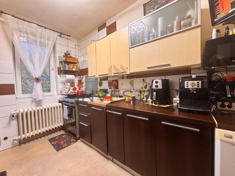 Apartamnet 3 camere decomandat strada Aleea Snagov!