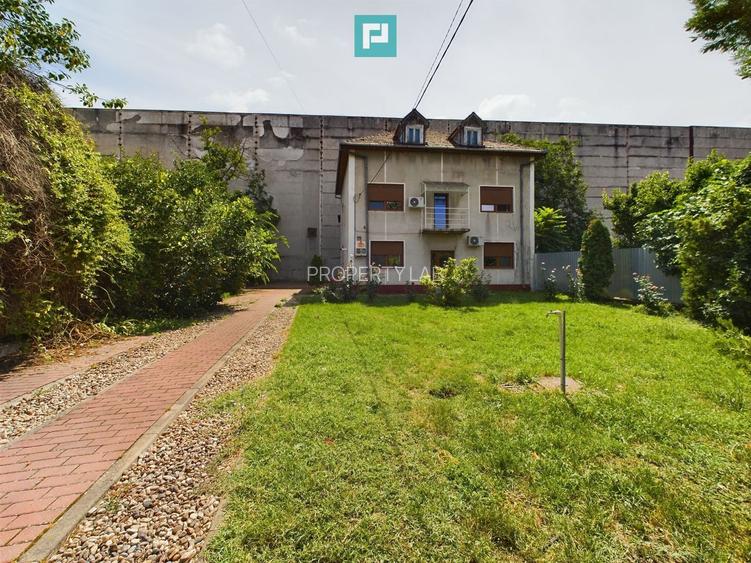 Proprietate multifuncțională într-o locație Centrală - 13