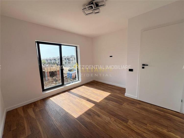 Vila Individuala  - 4 camere - 3 bai-teren -320-600 M de STV - 16