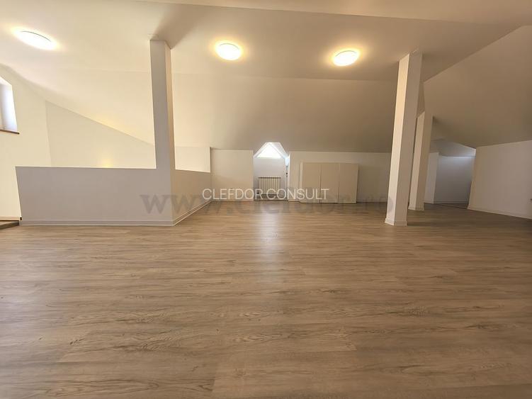 Vilă INDIVIDUALA în apropiere de British School - 26