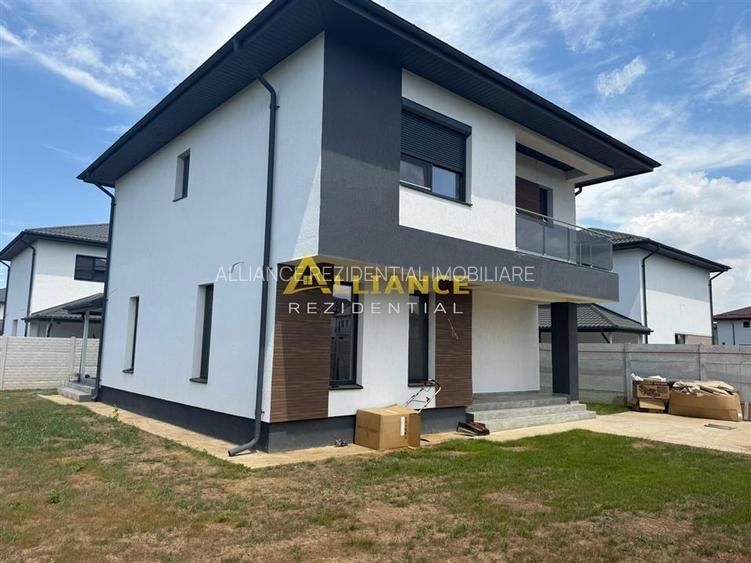 Vila moderna | 4 Camere | Teren 470 mp  | Predare la cheie - 2