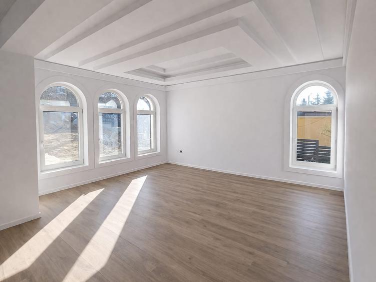 Casa noua cu etaj in oras