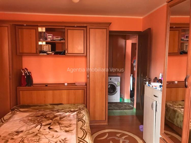 Apartament 3 camere etaj 1 la strada Imparat Traian - 6
