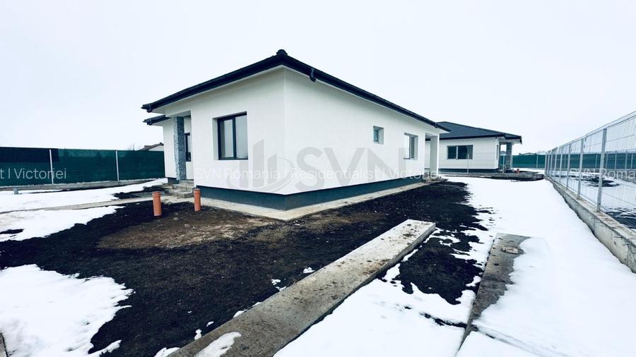 REV2004628 Vila cu pompa de caldura sipanouri solare - 2