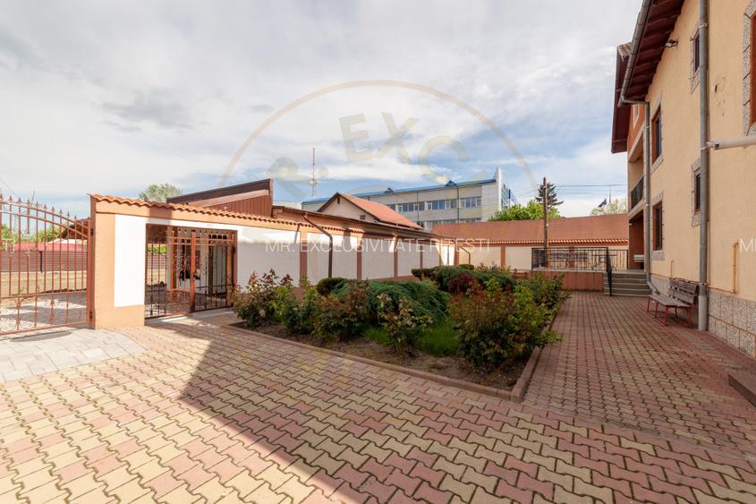 Casă spațioasă cu 8 camere - Pitești - 0% Comision - 2