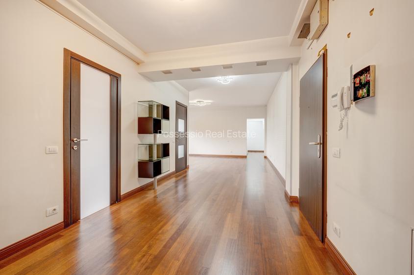 Soseaua Sisesti -  6 camere, 242 mp –2 parcari--Comision 0% - 9