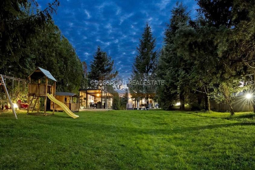 Vilă spectaculoasă pe malul lacului Snagov / 3000 mp teren / Barcă inclusă - 8