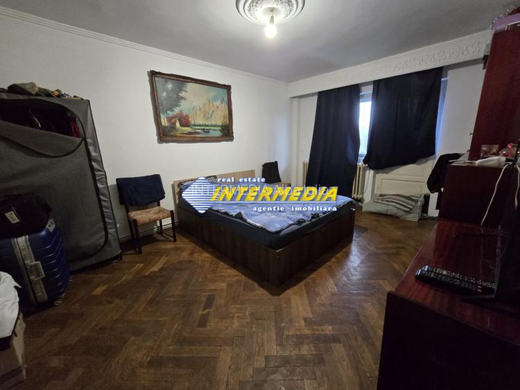 Apartament 4 camere  90 mp cu garaj si pivnita, decomandat - 4