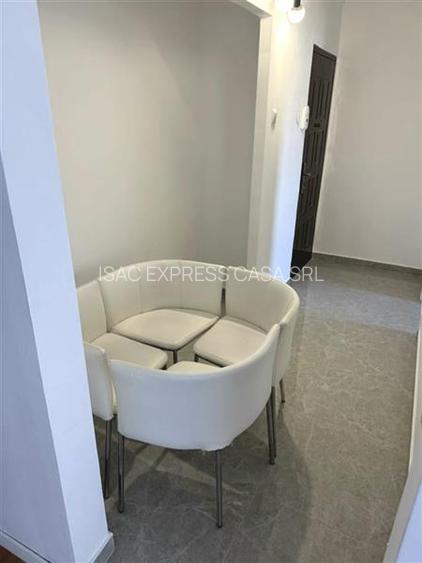 Apartament 2 camere de vanzare - Bld. Primaverii, zona Podu Ros 99.000 euro (neg - 2