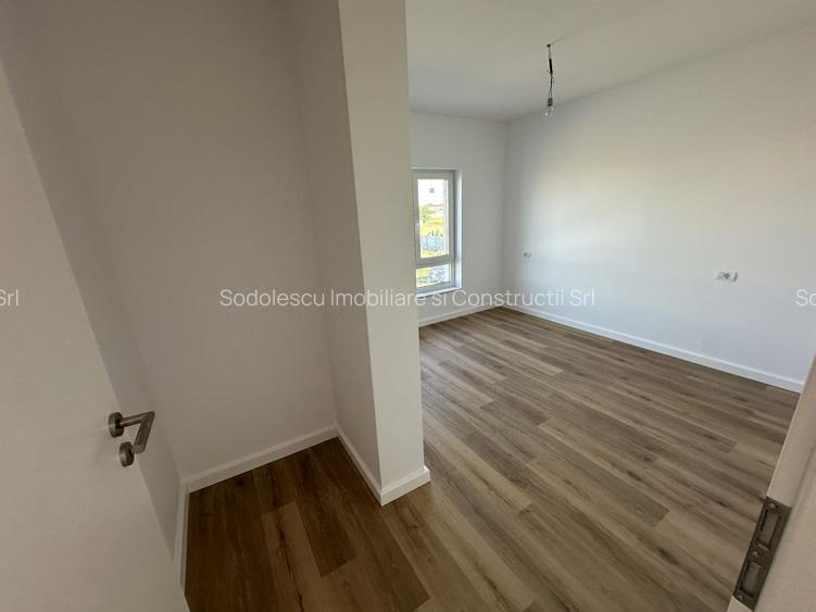 Duplex despartit prin spatiu tehnic - 12