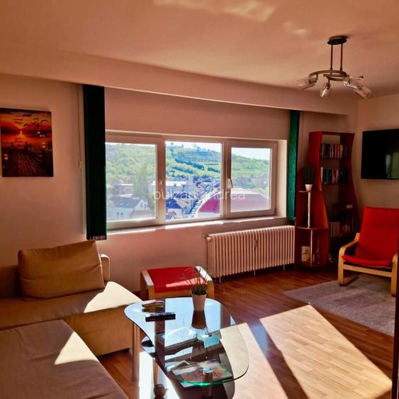 Proprietar vand apartament cu 4 camere - 2