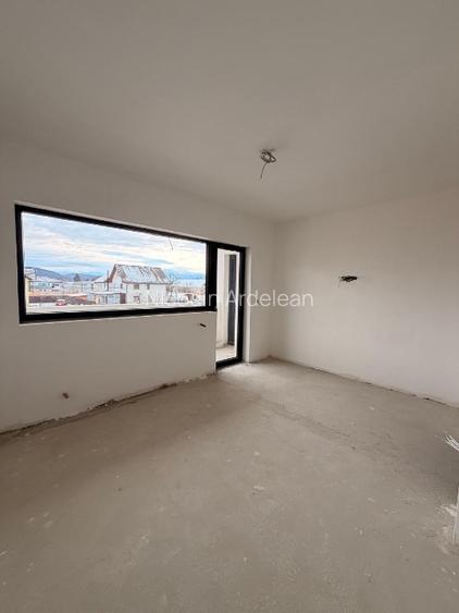 PROPIETAR Vând ap 2 camere în Selimbar SIBIU  0735346015 WhatsApp - 7