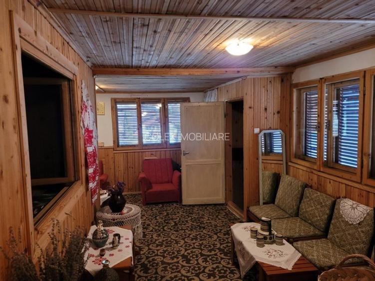 Casa P+E+M de vanzare in Busteni - 3