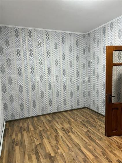 Casa zona centrala, 5 camere,  compusa din doua apartamente, chirpic si caramida - 9