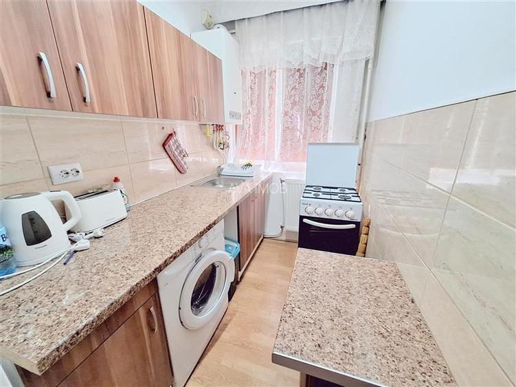 Apartament 2 camere, mobilat si utilat, etaj 2, zona Cora - 5