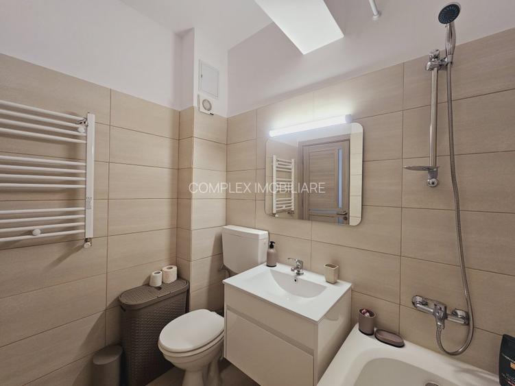 1 Decembrie 1918 | etajul 1 din 3 in bl. boutique | centrala proprie | totul nou - 23