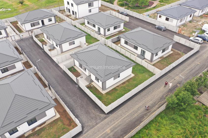 Casa individuala, parter, 4 camere+ parcare,+ curte proprie 380 mp, - 2