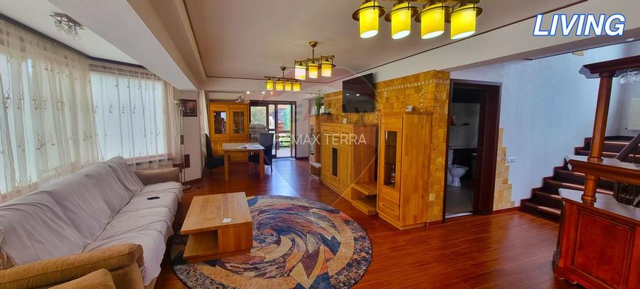 Eleganță și confort într-o casă cu personalitate - 2