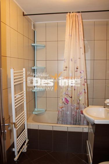 Apartament 3 camere decomandat de 61 mp 2 băi la parter cartier Favorit - Roman - 9