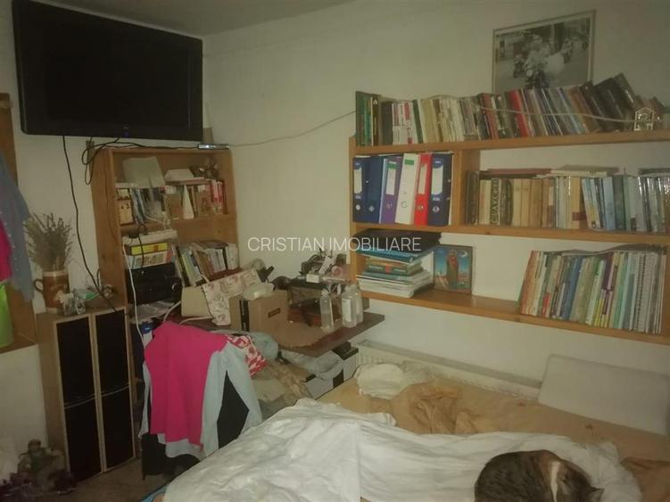 ID 10454, SUPER POZITIE! Casa constructie caramida, 2 camere, zona Centrala - 4