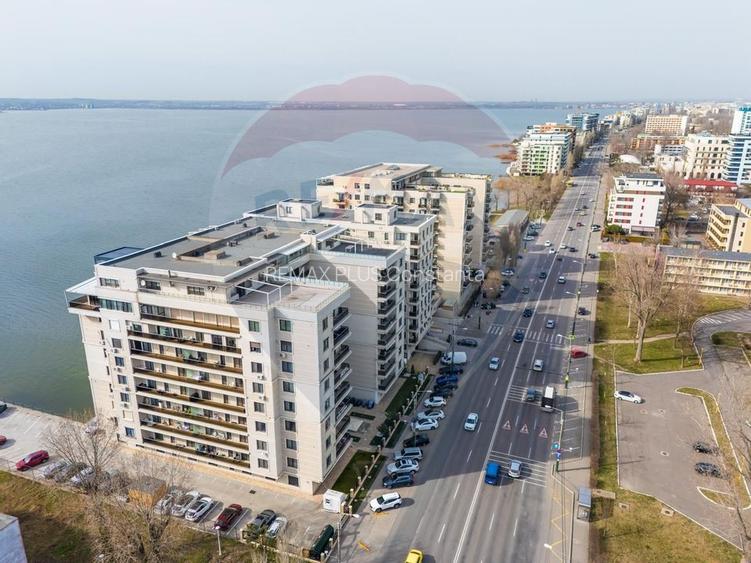 Penthouse de vanzare in Mamaia vedere frontala lac si marea Neagra - 52