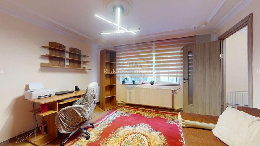 Casă / Vilă cu 9 camere de vânzare în zona Valea Cerbului - 13