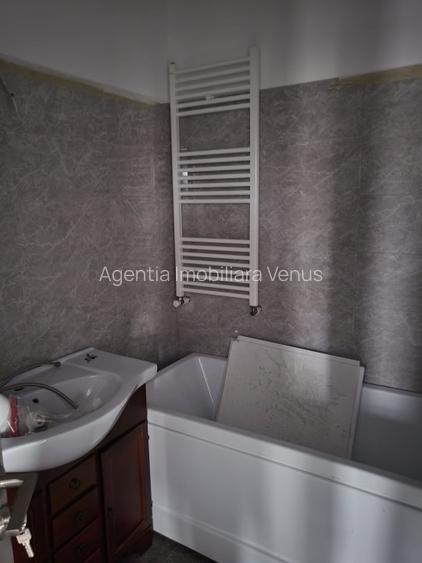 Casa noua in Catamarasti Deal

-zona linistita de case - 8